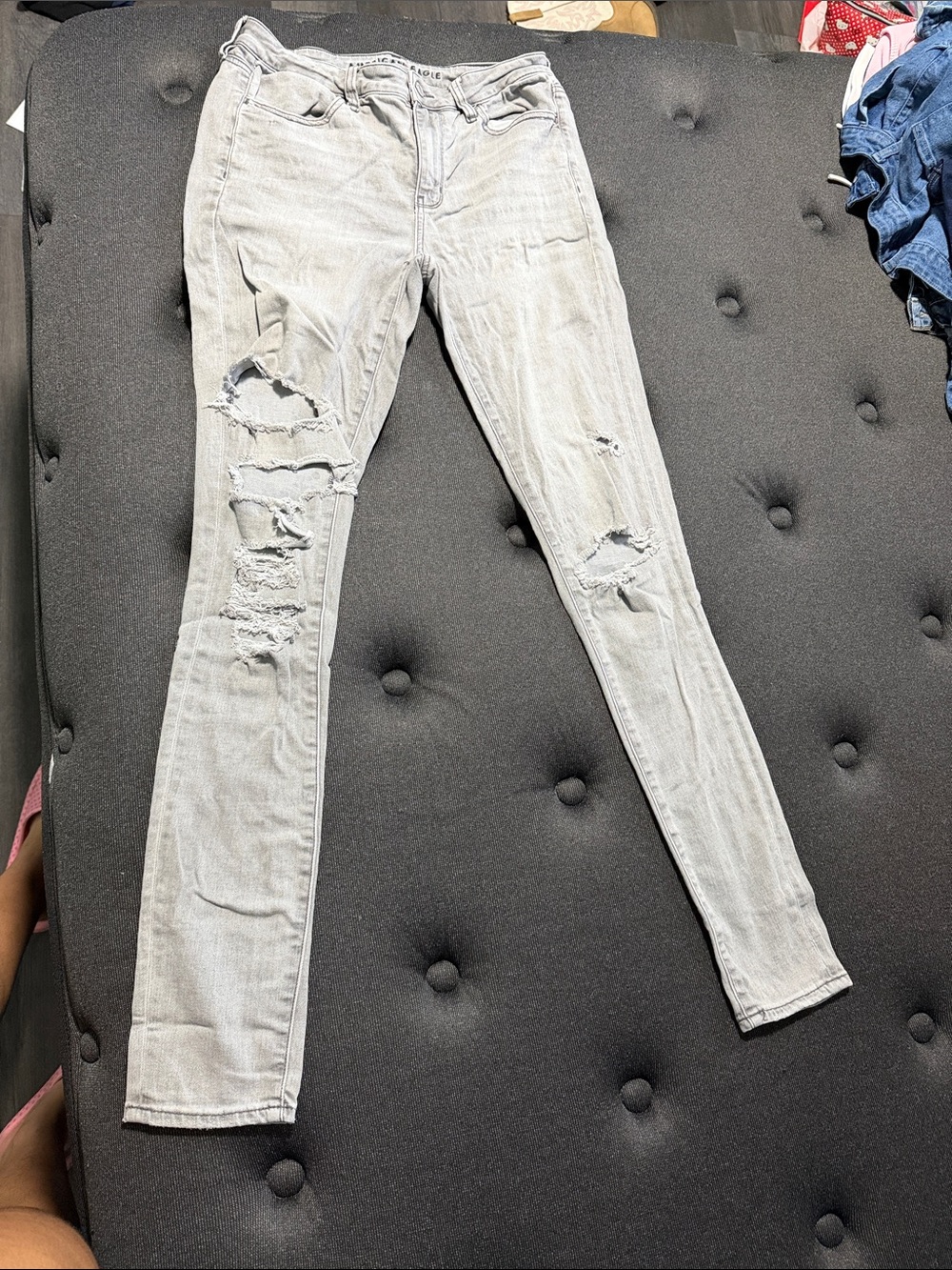 American Eagle Outfitters Light Gray Distressed Skinny Jeans